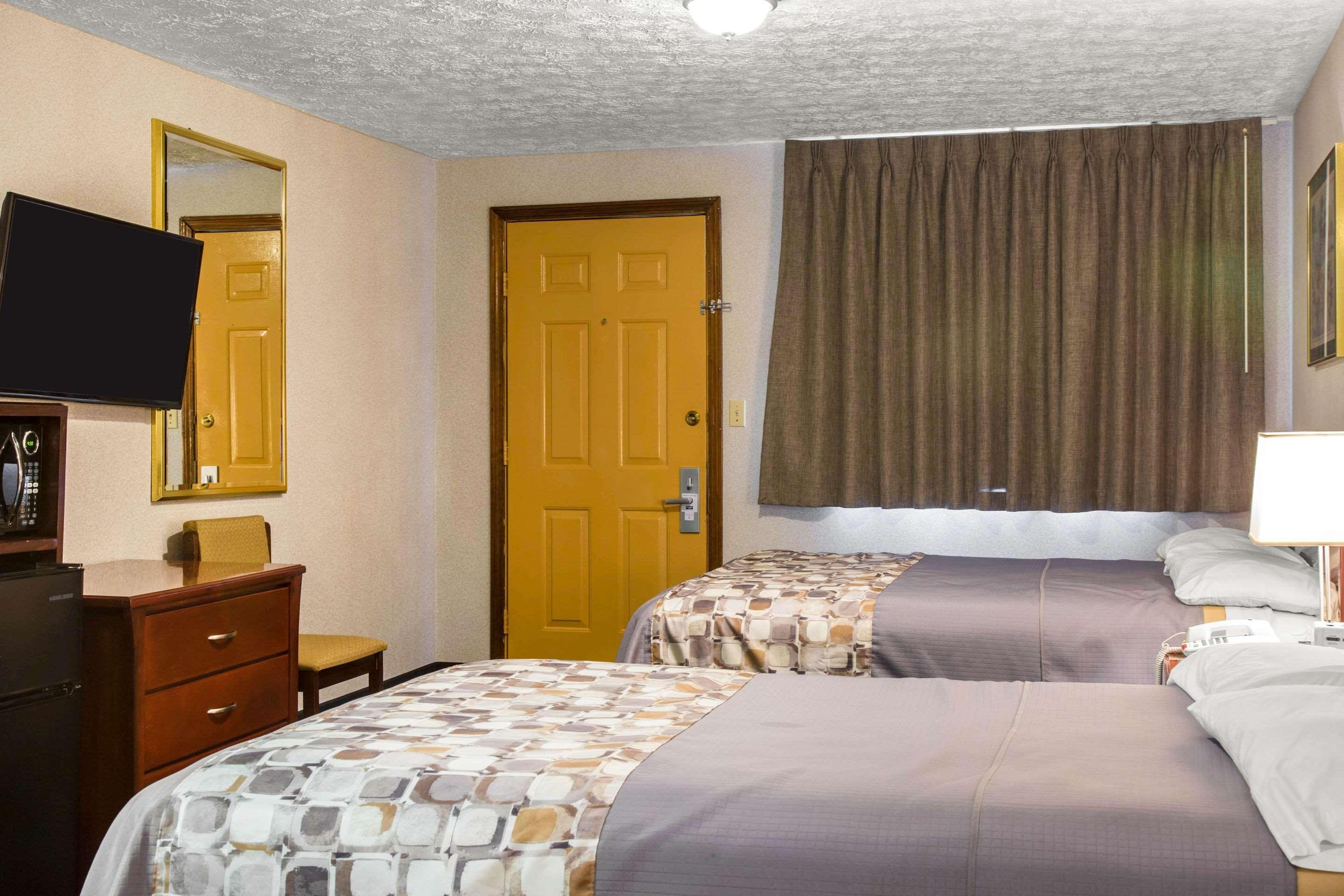 Rodeway Inn & Suites Branford - Guilford Exteriér fotografie