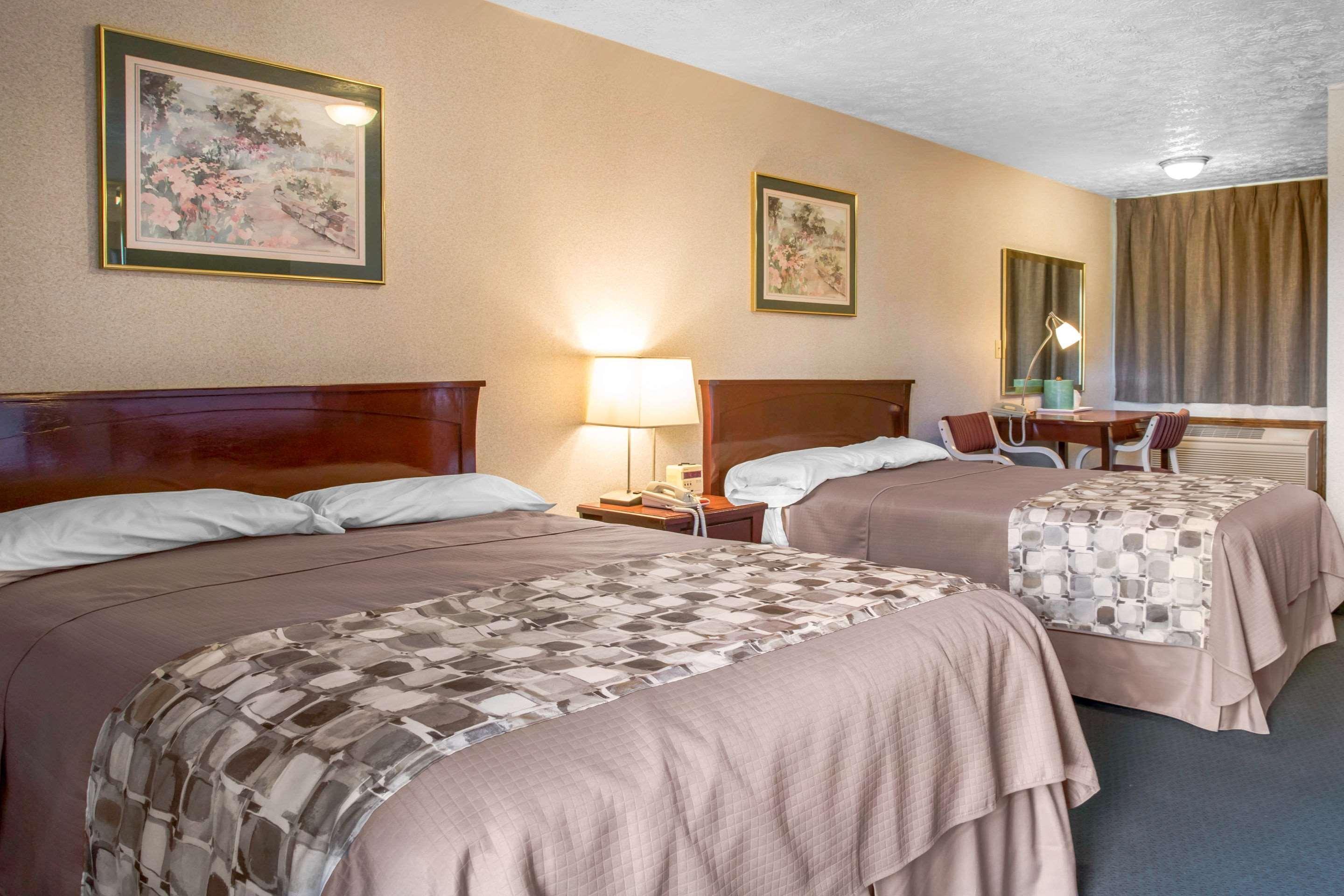 Rodeway Inn & Suites Branford - Guilford Exteriér fotografie