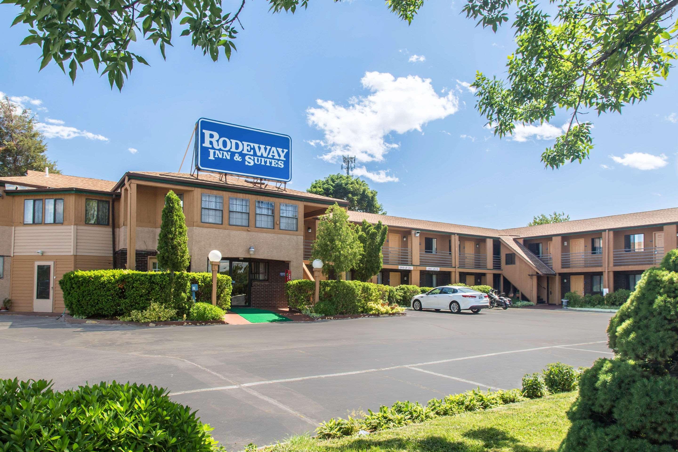 Rodeway Inn & Suites Branford - Guilford Exteriér fotografie